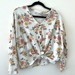 Button up super soft floral print American Eagle top with tie front
